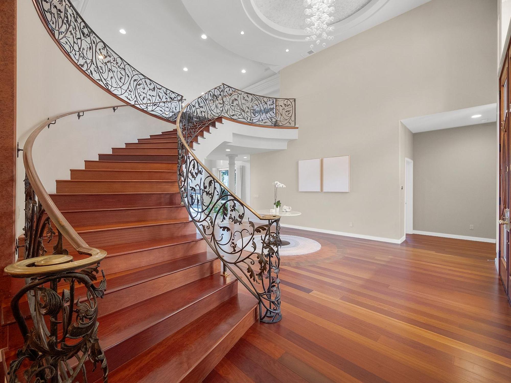 La Jolla Ocean Mansion